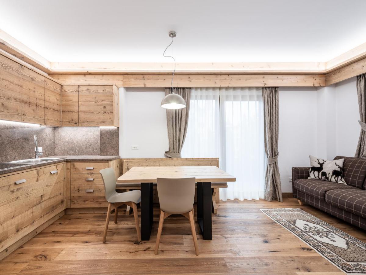 Residence Mairhofer Dobbiaco Eksteriør billede